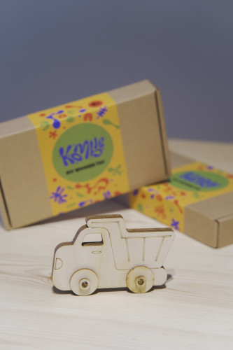 ხის სათამაშოს DIY ყუთი - სატვირთო მანქანა